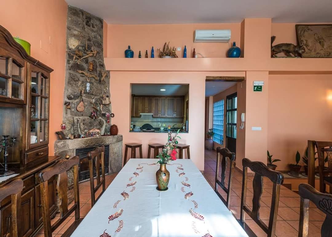 Apartamentos & Casa Rural Boada Con Jardin Interior Y Barbacoa Villamiel Экстерьер фото
